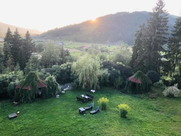 Pensiunea Valurile Bistritei Vatra Dornei Esterno foto